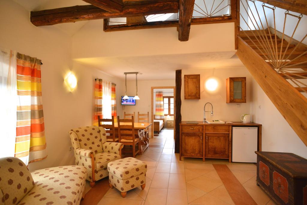 Pension Biofarma Slunecna Želnava 部屋 写真
