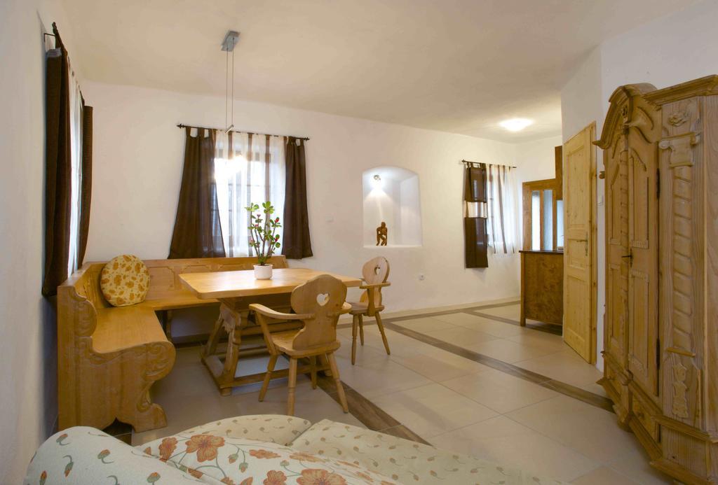 Pension Biofarma Slunecna Želnava 部屋 写真
